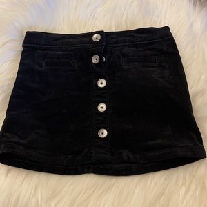 Like new! Black velvet skirt girls size 4